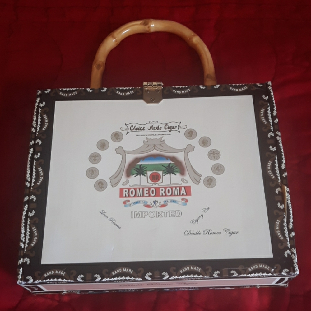 🌺CIGAR SHAPED Handbag